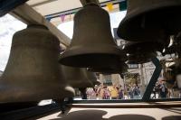 Ein mobiles Carillion auf dem Marktplatz in Leipzig
